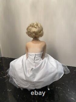 12 Franklin Mint Doll Marilyn Monroe Porcelain White Dress Sitting Bench