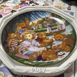 14X Franklin Mint Heirloom Teddy Bear Collectors Plates Lot With Stands 1990s
