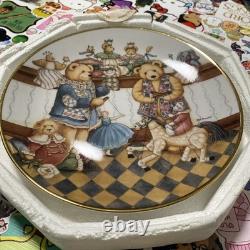 14X Franklin Mint Heirloom Teddy Bear Collectors Plates Lot With Stands 1990s