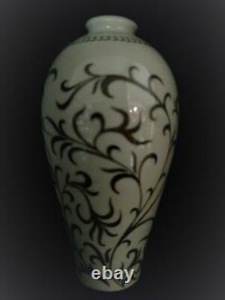 1982 Franklin Mint Treasures of the Imperial Dynasties Miniature Vase Collection