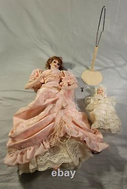 1986 Franklin Mint Heirloom Gibson Girl Mother And Child Porcelain Doll Set