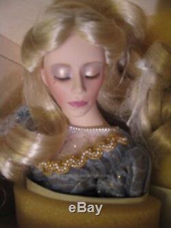 1988 Sleeping Beauty Porcelain Doll from Franklin Mint Beautiful Rare Doll 20