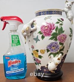 1989 Franklin Mint The Vase of the Imperial Cats by Toshiharu Kitagawa WithStand