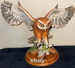 1990 Franklin Mint BIRD Sculpture THE SCREECH OWL with Base