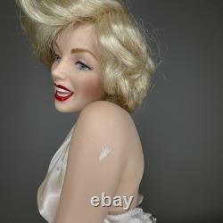 1991 Franklin Mint Marilyn Monroe Porcelain Doll Seven Year Itch