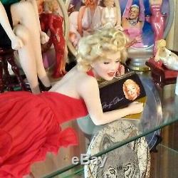 2002 Franklin Mint Forever Marilyn 18 Portrait Porcelain Doll Displayed in Case
