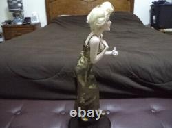 2003 Franklin Mint Always Marilyn Monroe Porcelain Portrait Dress Doll & Stand