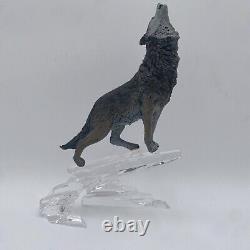 ALASKAN WOLF Porcelain Figurine Crystal Glacier Artist McMonigle FRANKLIN MINT