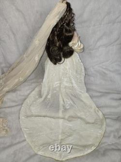 ALEKSANDRA The Faberge Winter Bride Doll 18 With Stand Franklin Mint FHD