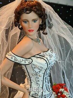 Ashton Drake, Night of Champagne and Caviar, 26 Porcelain, 2006 Rare-Bride Doll