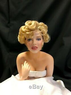 Beautiful original LOVE, MARILYN THE FRANKLIN MINT porcelain doll MONROE rare