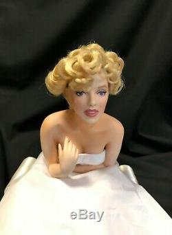 Beautiful original LOVE, MARILYN THE FRANKLIN MINT porcelain doll MONROE rare