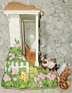 Carol Lawson THE QUEEN and HER COURT Figurine 9 Cats in a Gazebo Franklin Mint