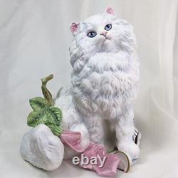Cat Figurine Persian Franklin Porcelain Large Vintage 1992