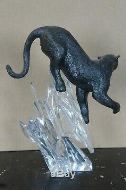 Cats of the World by Franklin Mint Porcelain Black Panther Figurine Crystal Base