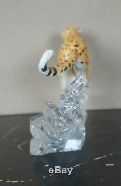 Cats of the World by Franklin Mint Porcelain Cheetah Figurine on Crystal Base