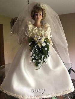 Danbury Mint Princess Diana porcelain/Wedding Dress doll