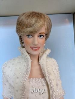 Diana Princess of Wales Franklin Mint Porcelain Doll & Accessories MINT / NIB