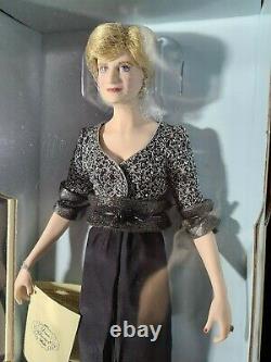 Diana Princess of Wales Franklin Mint Porcelain Portrait Doll NRFB/MINT