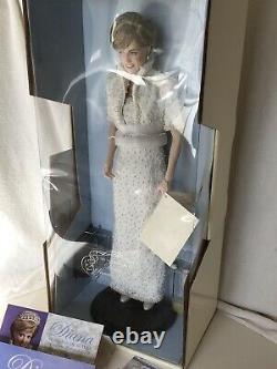 Diana, Princess of Wales Porcelain Portrait Doll, fr Franklin Mint, NRFB