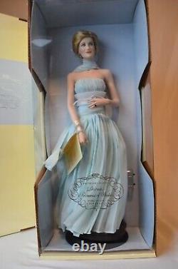 Diana, Princess of Wales- Porcelain Portrait doll from The Franklin Mint