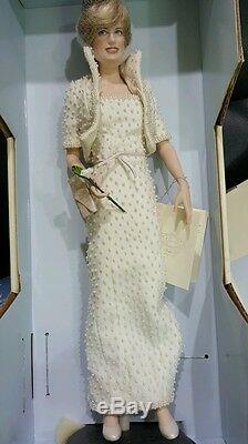 Diana Princess of Wales Portrait Porcelain Doll Franklin Mint 1998 Open Box