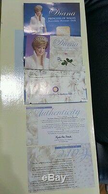 Diana Princess of Wales Portrait Porcelain Doll Franklin Mint 1998 Open Box