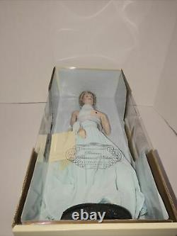 Diana Princess of Wales porcelain Doll Franklin Mint New In Box
