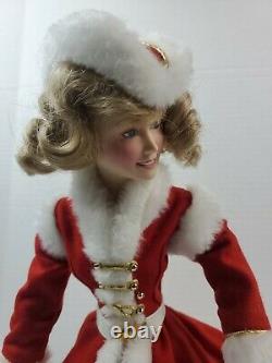 Doll FRANKLIN MINT Heirloom HOLLY Christmas Seal 17