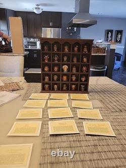ENGLISH HERITAGE MINIATURE TOBY JUGS FRANKLIN MINT with DISPLAY SHELF & Cards