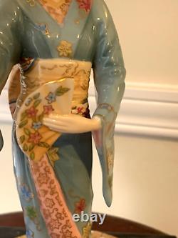Exquisite Franklin Mint Dance of the Geisha porcelain figurine