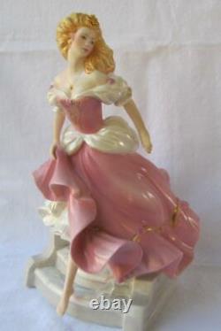 Exquisite Large Franklin Mint CINDERELLA Porcelain Figurine with Box and COA
