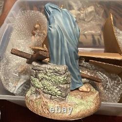 Exquisite Large Franklin Mint JESUS THE ROAD TO CALVARY Porcelain Figurine