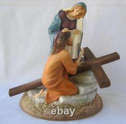 Exquisite Large Franklin Mint JESUS THE ROAD TO CALVARY Porcelain Figurine