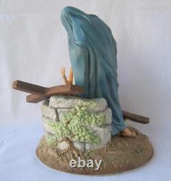 Exquisite Large Franklin Mint JESUS THE ROAD TO CALVARY Porcelain Figurine