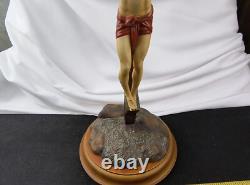 Exquisite Large Franklin Mint THE CRUCIFIXION Jesus Porcelain Figurine With Base