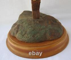 Exquisite Large Franklin Mint THE CRUCIFIXION Jesus Porcelain Figurine with Base