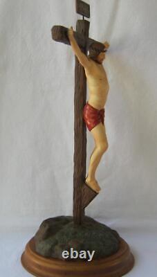 Exquisite Large Franklin Mint THE CRUCIFIXION Jesus Porcelain Figurine with Base