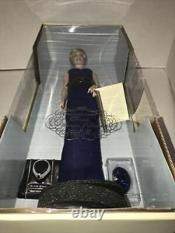 FRANKLIN MINT 17.5 Princess Diana of Wales PORCELAIN DOLL Dark Blue Dress