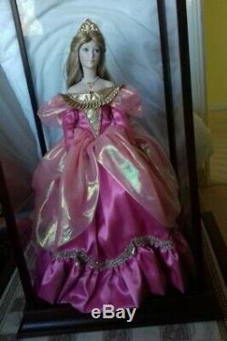 FRANKLIN MINT 19 CINDERELLA PORCELAIN DOLL by GERDA NEUBACHER + DISPLAY CASE