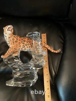 FRANKLIN MINT Cats of the World Porcelain LEOPARD Figurine on Crystal Base