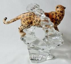 FRANKLIN MINT Cats of the World Porcelain LEOPARD Figurine on Crystal Base MINT