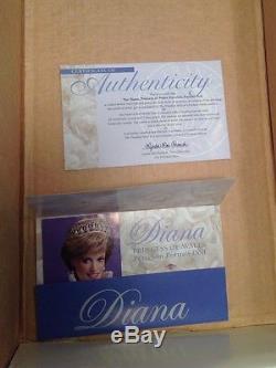 FRANKLIN MINT DIANA, PRINCESS OF WALES, PORCELAIN PORTRAIT DOLL, NIB Mint