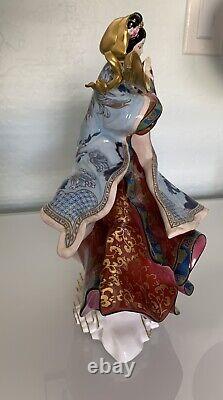 FRANKLIN MINT FIGURINE THE SNOW PRINCESS by CAROLYN YOUNG-Number M1532