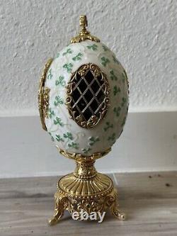 FRANKLIN MINT Faberge EMERALD ISLE Porcelain Egg Footed Irish Cross Gold Plated