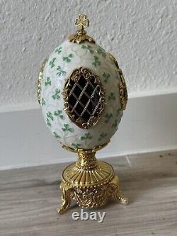 FRANKLIN MINT Faberge EMERALD ISLE Porcelain Egg Footed Irish Cross Gold Plated