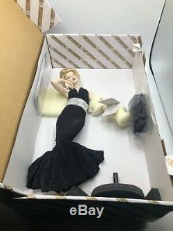 FRANKLIN MINT Marilyn Monroe Porcelain Portrait Doll, Eternally Marilyn B11E726