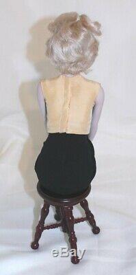 FRANKLIN MINT UNFORGETTABLE MARILYN Monroe Porcelain Doll