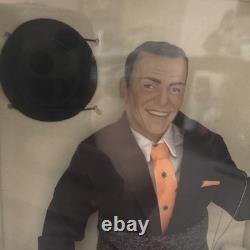 FRANK SINATRA Franklin Mint Porcelain Portrait Doll with Musical Base 17 rat pack