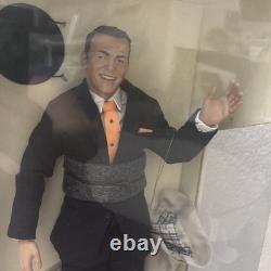 FRANK SINATRA Franklin Mint Porcelain Portrait Doll with Musical Base 17 rat pack